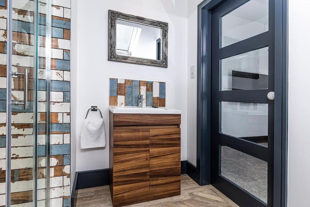Bootique House - Luxury Group Accommodation In Wakefield Exteriör bild
