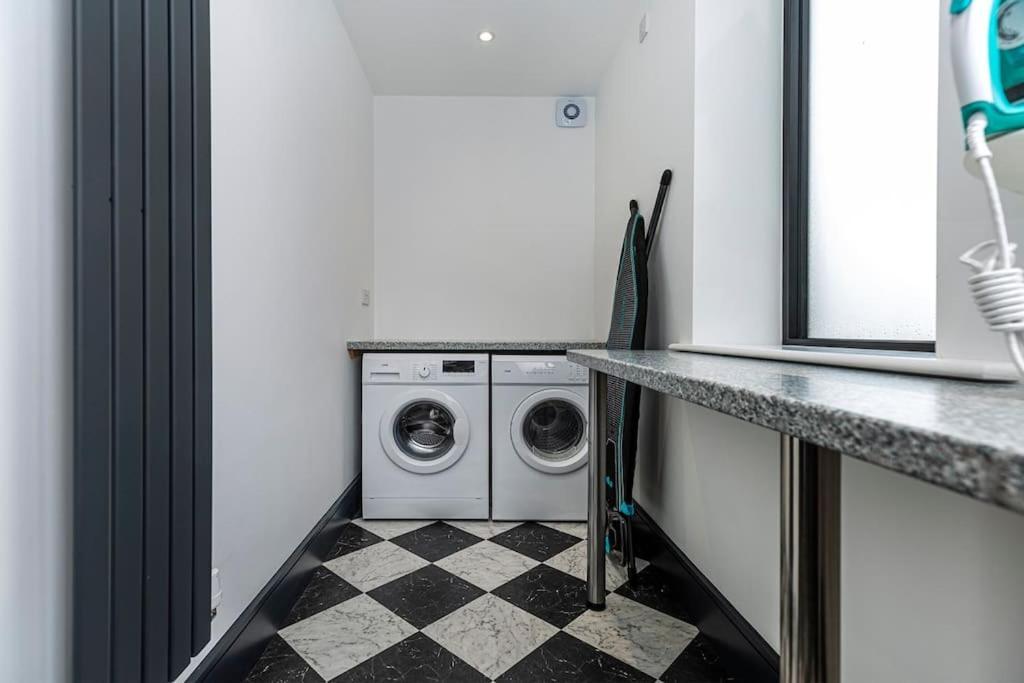Bootique House - Luxury Group Accommodation In Wakefield Exteriör bild